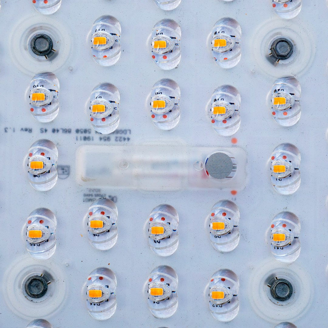 New Reversible Conductive Glue Set to Revolutionize Electronics Repair and Recycling